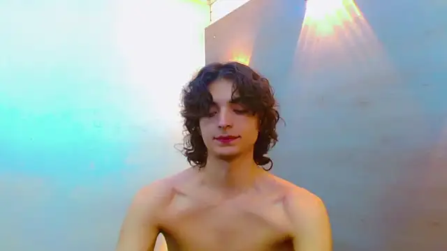 Snapshot of Sr_BonnyEthan chatting on October 20, 2025, 1:55 pm Sr BonnyEthan online show from October 20, 2025, 1:55 pm