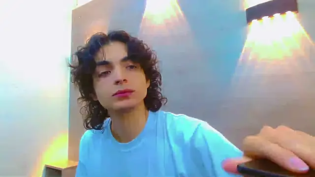 Snapshot of Sr_BonnyEthan chatting on October 8, 2025, 1:56 pm Sr BonnyEthan online show from October 8, 2025, 1:56 pm