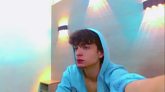 Snapshot of Sr_BonnyEthan chatting on December 2, 2025, 1:57 pm Sr BonnyEthan online show from December 2, 2025, 1:57 pm