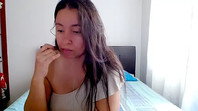 Snapshot of emely_sexx20 chatting on October 31, 2025, 8:16 pm emely sexx20 online show from October 31, 2025, 8:16 pm