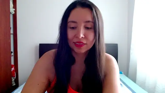 Snapshot of emely_sexx20 chatting on October 29, 2025, 7:46 pm emely sexx20 online show from October 29, 2025, 7:46 pm