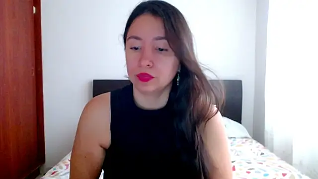 Snapshot of emely_sexx20 chatting on October 8, 2025, 3:57 pm emely sexx20 online show from October 8, 2025, 3:57 pm