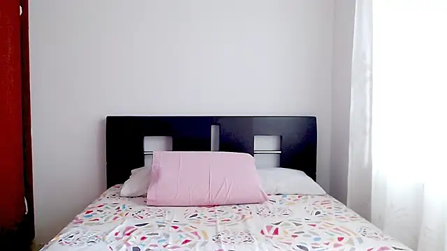 Snapshot of emely_sexx20 chatting on November 3, 2025, 5:38 pm emely sexx20 online show from November 3, 2025, 5:38 pm