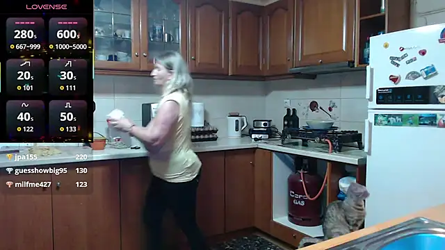 JennaDeluxe online show from April 3, 2026, 10:11 am