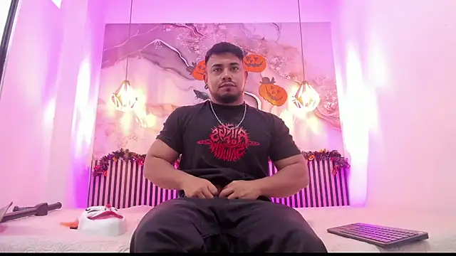 BrianMalonee online show from October 29, 2025, 12:26 pm