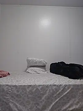 Edw95S online show from July 18, 2026, 4:43 am