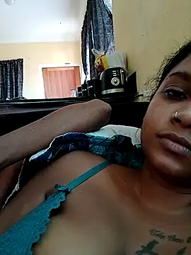 Snapshot of Indianqueen03 chatting on February 28, 2026, 12:49 pm Indianqueen03 online show from February 28, 2026, 12:49 pm