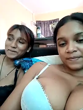 Snapshot of Indianqueen03 chatting on February 27, 2026, 2:06 pm Indianqueen03 online show from February 27, 2026, 2:06 pm