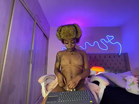 Miss westt  online show from March 30, 2026, 12:01 am