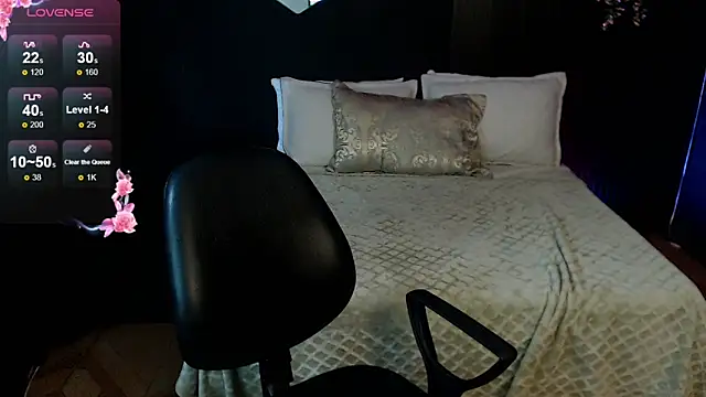 Snapshot of pretty_cristal69 chatting on February 7, 2026, 12:13 pm pretty cristal69 online show from February 7, 2026, 12:13 pm