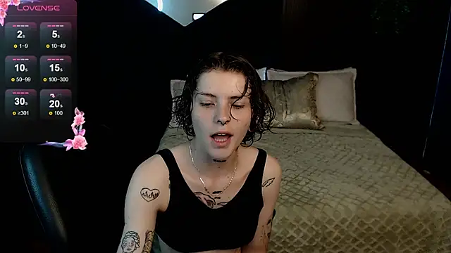 Snapshot of pretty_cristal69 chatting on February 13, 2026, 12:10 am pretty cristal69 online show from February 13, 2026, 12:10 am