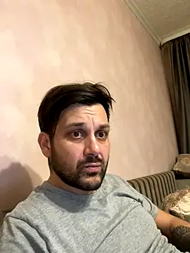 Snapshot of MaeltraJoy chatting on October 23, 2025, 1:54 pm MaeltraJoy online show from October 23, 2025, 1:54 pm