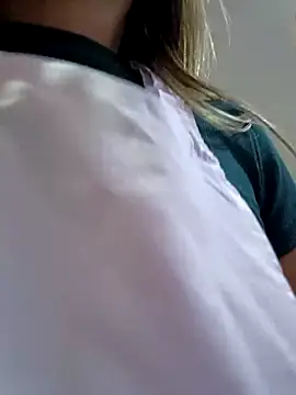 Snapshot of Rousse92 chatting on March 3, 2025, 12:56 am Rousse92 online show from March 3, 2025, 12:56 am