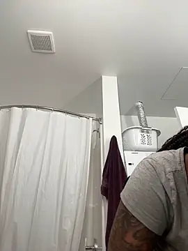 Your Paris online show from November 21, 2025, 4:39 pm