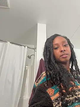 Your Paris online show from March 10, 2026, 11:20 pm