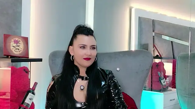 Evangeline Taylorr online show from March 21, 2026, 8:13 pm