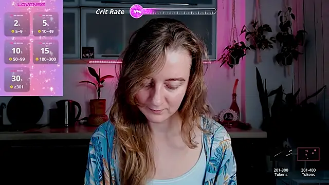 Elly Helly online show from November 5, 2025, 8:45 pm