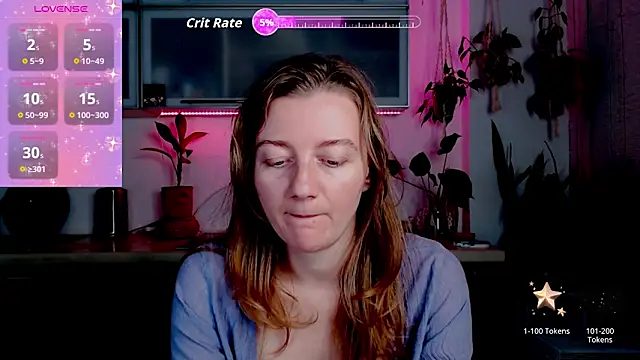 Elly Helly online show from November 14, 2025, 8:01 pm