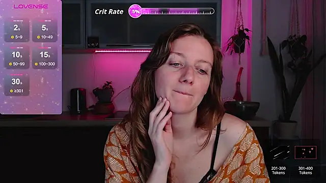 Elly Helly online show from September 13, 2025, 7:58 pm