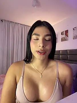 IsabelleFoxx  online show from May 21, 2026, 12:41 am