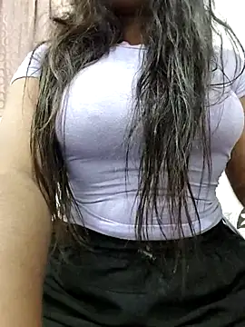 Snapshot of MohiniHott chatting on October 5, 2025, 6:15 am MohiniHott online show from October 5, 2025, 6:15 am