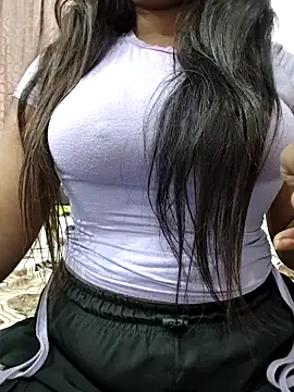 Snapshot of MohiniHott chatting on October 9, 2025, 6:58 am MohiniHott online show from October 9, 2025, 6:58 am