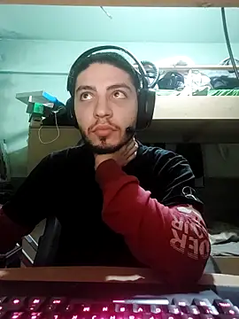 kleineid77 online show from March 24, 2026, 4:40 pm