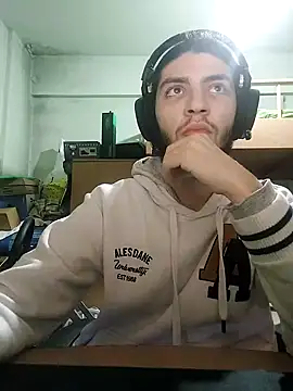 Snapshot of kleineid77 chatting on December 22, 2024, 4:48 pm kleineid77 online show from December 22, 2024, 4:48 pm