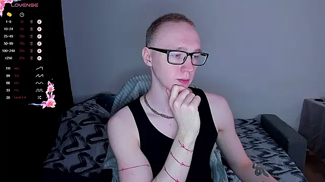 Snapshot of Alex_silents chatting on February 5, 2026, 12:56 pm Alex silents online show from February 5, 2026, 12:56 pm