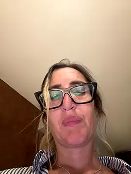 casalinga88 online show from September 19, 2025, 9:41 pm
