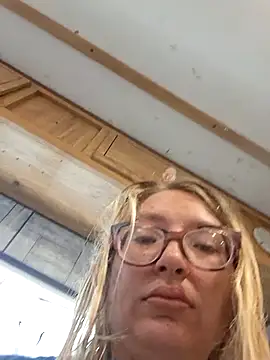 xWhoreAbleX Pika online show from August 5, 2026, 2:22 pm