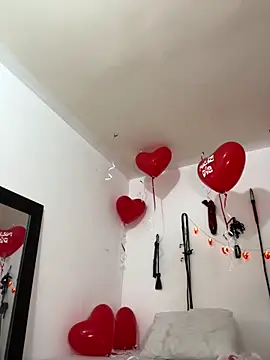 Snapshot of Miacarry chatting on February 12, 2026, 4:12 am Miacarry online show from February 12, 2026, 4:12 am