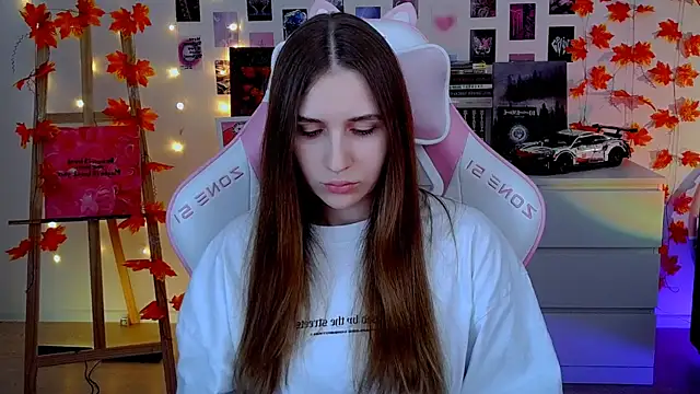 Snapshot of AliceCharmy chatting on November 15, 2025, 7:34 am AliceCharmy online show from November 15, 2025, 7:34 am