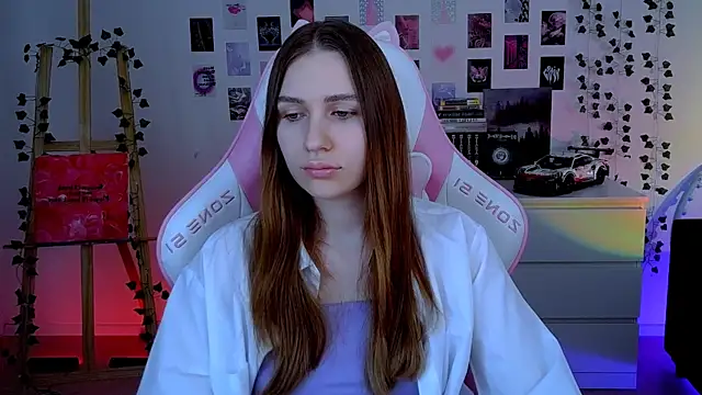 Snapshot of AliceCharmy chatting on October 11, 2025, 6:25 am AliceCharmy online show from October 11, 2025, 6:25 am