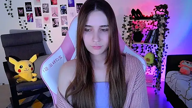 AliceCharmy online show from December 9, 2024, 1:02 pm