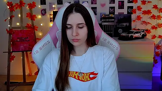 Snapshot of AliceCharmy chatting on November 20, 2025, 6:47 am AliceCharmy online show from November 20, 2025, 6:47 am