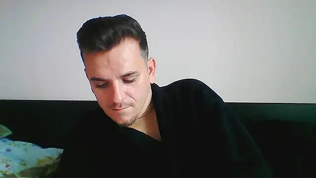 Huge cock22cm online show from October 23, 2025, 8:24 am