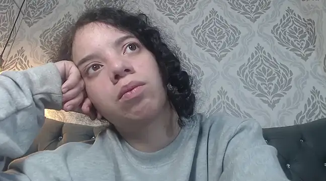 EmmaCowperr online show from March 22, 2025, 11:53 pm