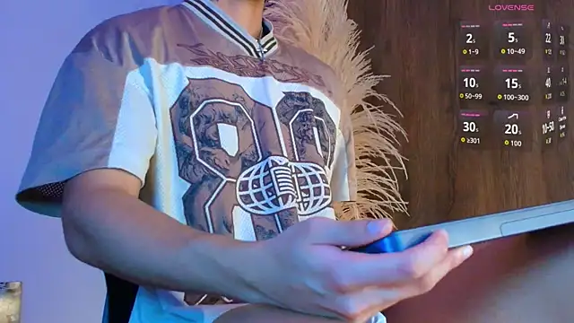 Snapshot of Josep_Davies chatting on November 4, 2025, 9:29 pm Josep Davies online show from November 4, 2025, 9:29 pm