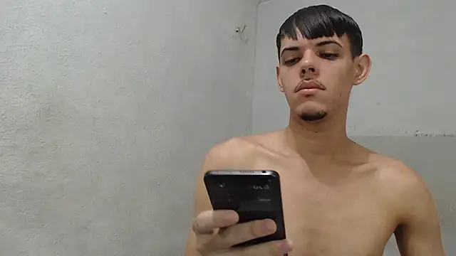 Snapshot of MicaelRian69 chatting on January 9, 2026, 4:58 pm MicaelRian69 online show from January 9, 2026, 4:58 pm