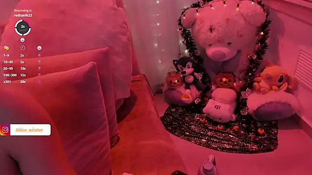 Alice winter  online show from October 17, 2025, 6:10 pm