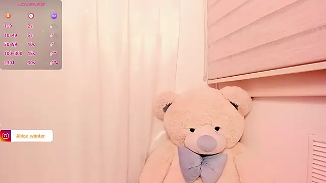 Snapshot of Alice_winter_ chatting on June 30, 2026, 11:05 pm Alice winter online show from June 30, 2026, 11:05 pm