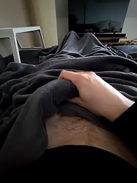 Snapshot of HannesDicks chatting on February 28, 2025, 11:14 am HannesDicks online show from February 28, 2025, 11:14 am