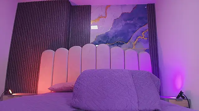 hot dione online show from March 12, 2026, 7:18 pm