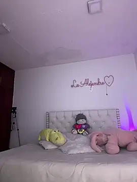 alee lenoxx online show from April 23, 2026, 11:06 pm