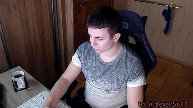 bigmark033 online show from November 28, 2025, 2:06 pm