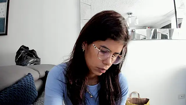 Snapshot of karlina_charlotte1 chatting on March 3, 2025, 1:23 pm karlina charlotte1 online show from March 3, 2025, 1:23 pm