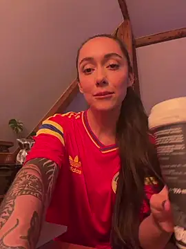 emiliasommer online show from July 7, 2026, 8:01 pm
