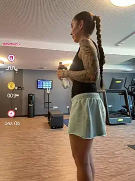 emiliasommer online show from June 18, 2026, 8:24 am
