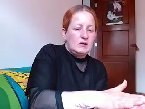 ViioletaMora online show from November 18, 2025, 6:00 pm